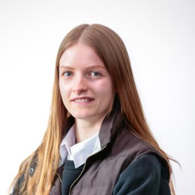Head and shoulders image of Ellie Shuetze