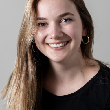 Head and shoulders image of Gabriela Mondini Moraes